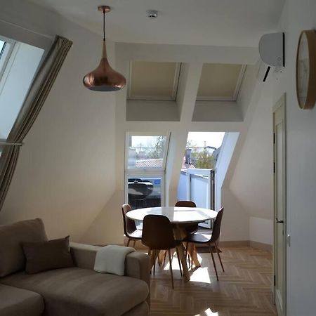 Luxury Apartment With A Balcony And View In Riga Old Town Ngoại thất bức ảnh