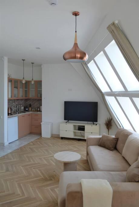 Luxury Apartment With A Balcony And View In Riga Old Town Ngoại thất bức ảnh