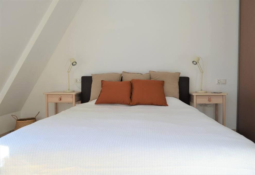 Luxury Apartment With A Balcony And View In Riga Old Town Ngoại thất bức ảnh